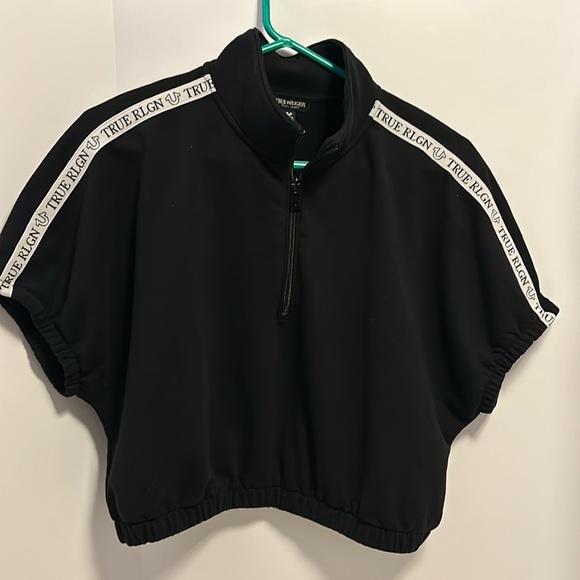 TRUE RELIGION BRAND…BLACK CROP TOP SHORT SLEEVES..ELASTIC WAIST AND CUFFS - Picture 1 of 5